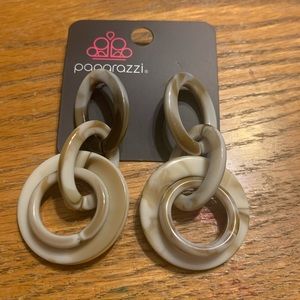 4 for $16 Paparazzi earrings